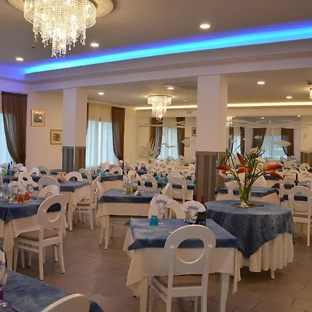 卡皮内拉酒店 3* 贝拉里亚-伊贾马里纳