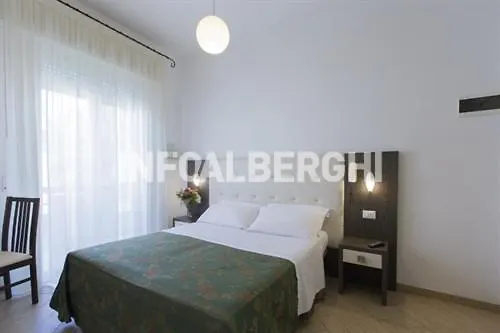 Hotel La Capinera 3*